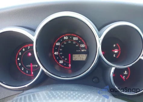 2005 Pontiac Vibe z USA, uszkodzony, nr VIN 5Y2SL638X5Z410618